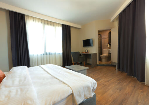 Çift Kişilik (Deniz Manzaralı)