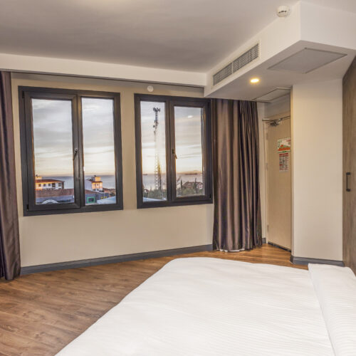 Çift Kişilik (Deniz Manzaralı)